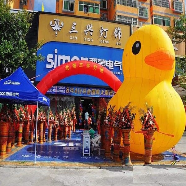 Inflatable big yellow duck inflatable cartoon shop commercial opening inflatable mascot