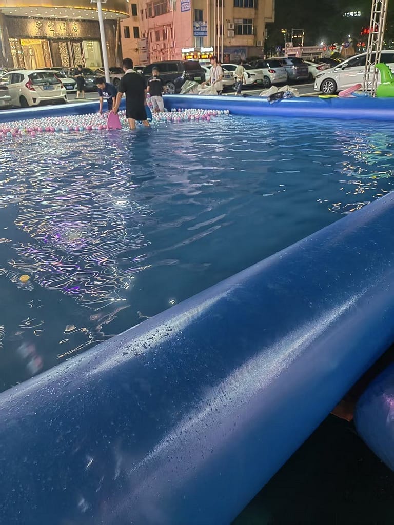 inflatable swimming pool 1