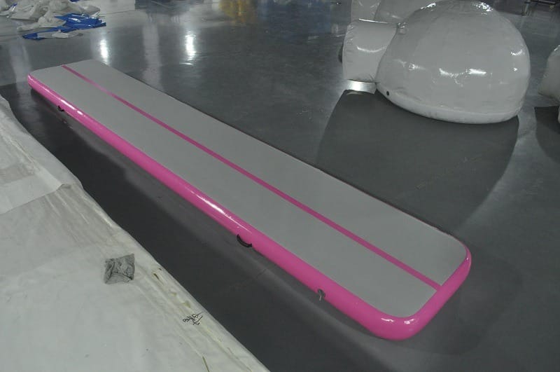 Inflatable gymnastics mat 1